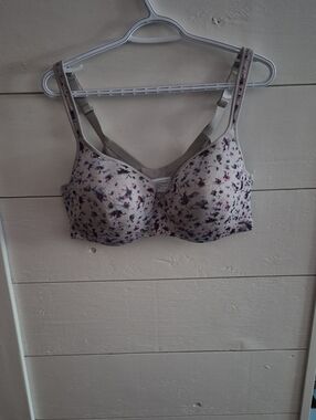 Voglio. Bra with Purple Floral Print.